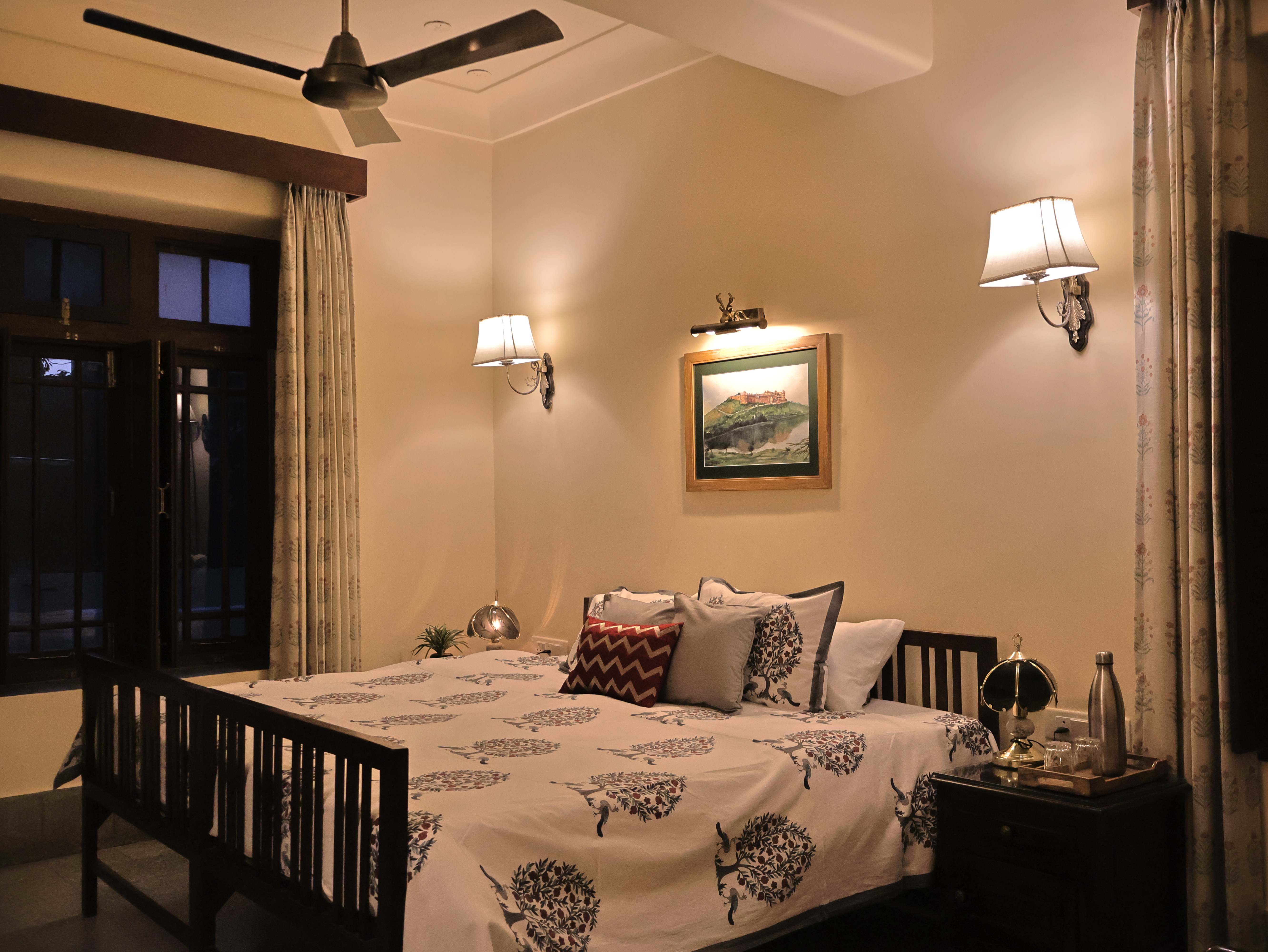 Elegant bedroom with traditional decor