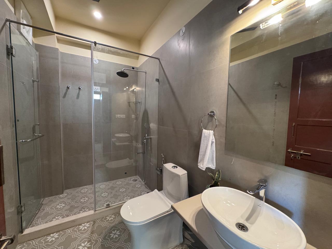 Spacious bathroom